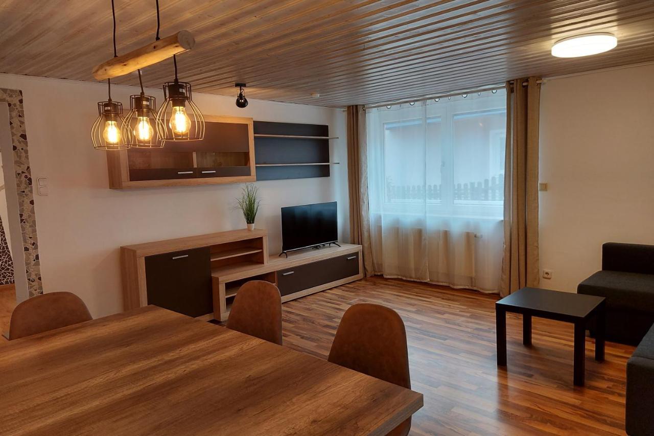 קלהיים Ferienwohnung Geier מראה חיצוני תמונה